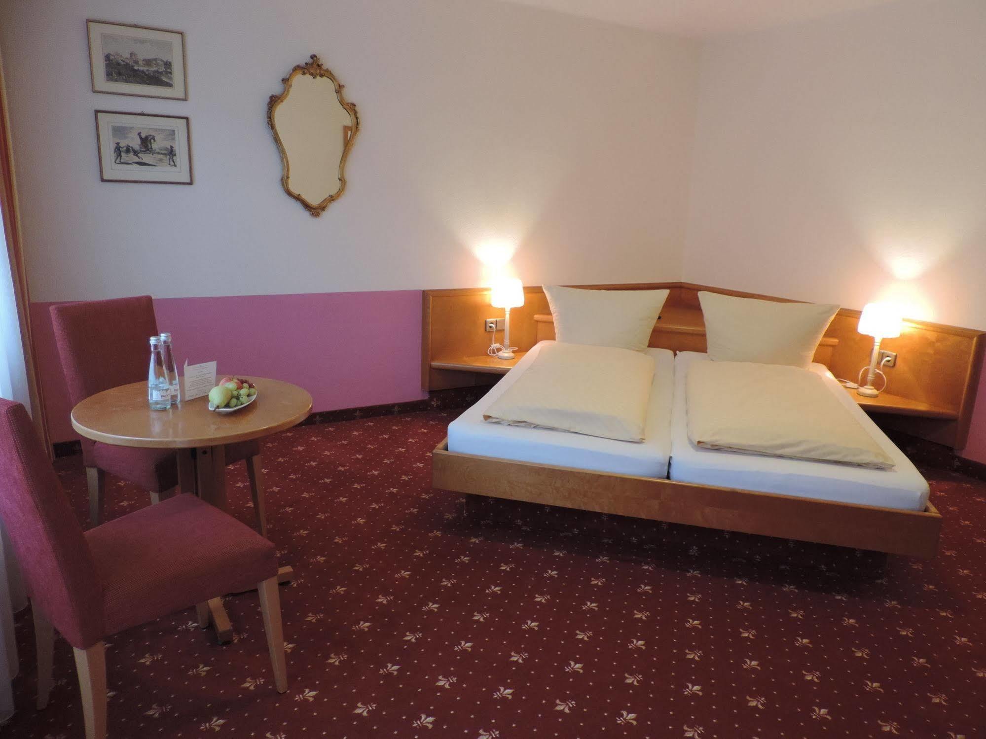 Waldhotel Forellenhof Baden-Baden Exterior photo